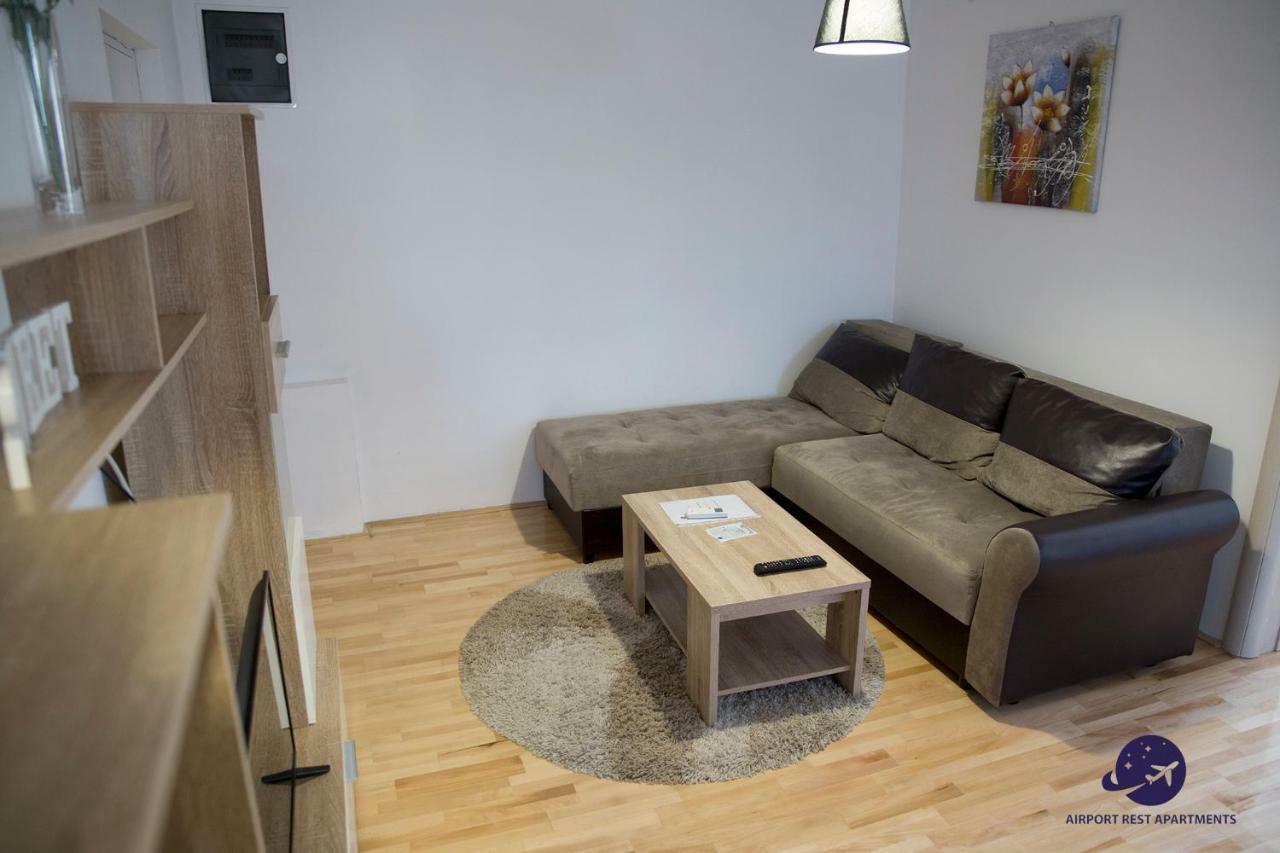 Airport Rest Apartments Belgrado Exterior foto
