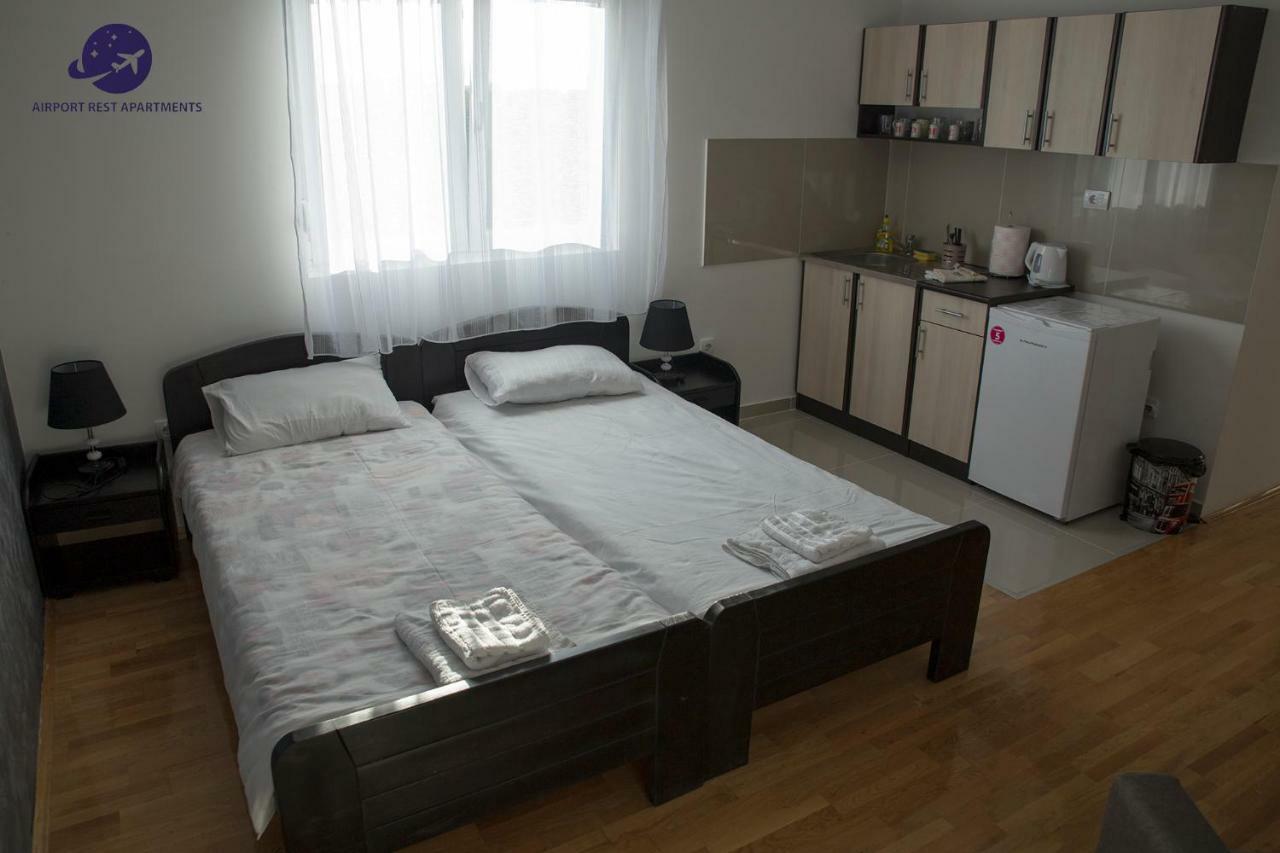 Airport Rest Apartments Belgrado Exterior foto